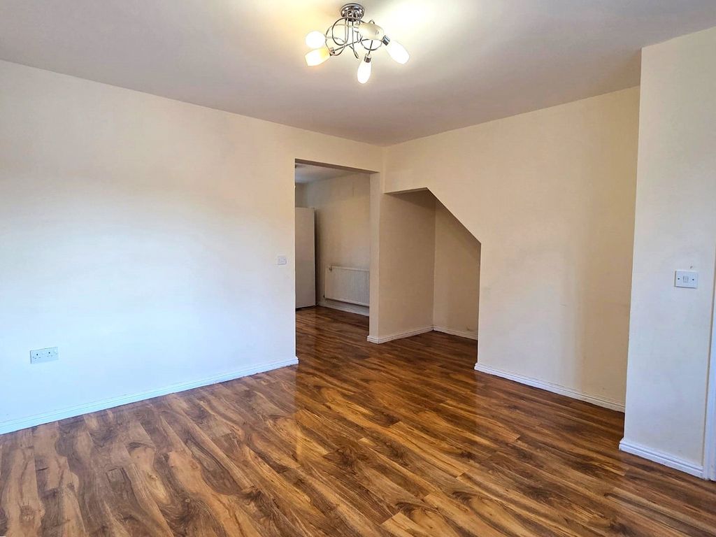 Property photo 3 of 16 Picture No. 06