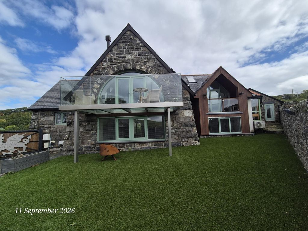 Property photo 1 of 83 Photo 15