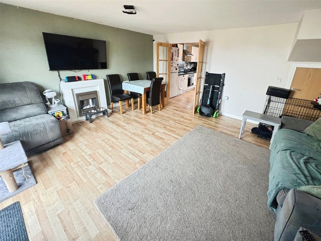 Property photo 2 of 14 Picture No. 04