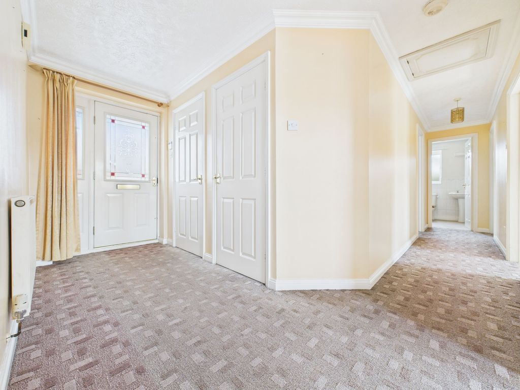 Property photo 3 of 15 Hallway