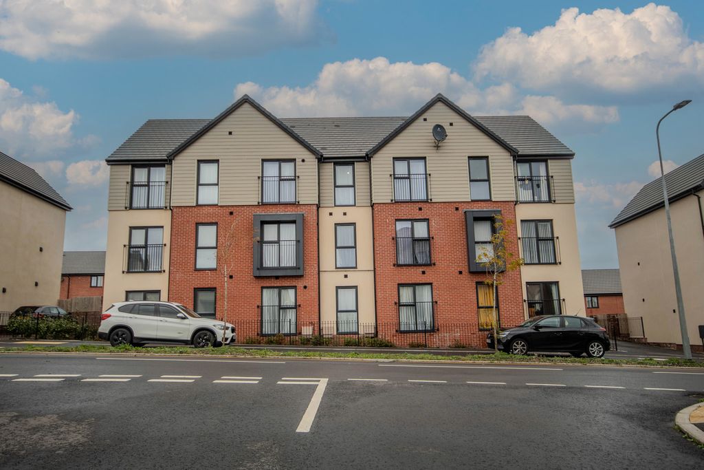 Property photo 2 of 16