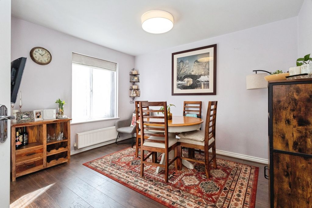 Property photo 3 of 24 Photo