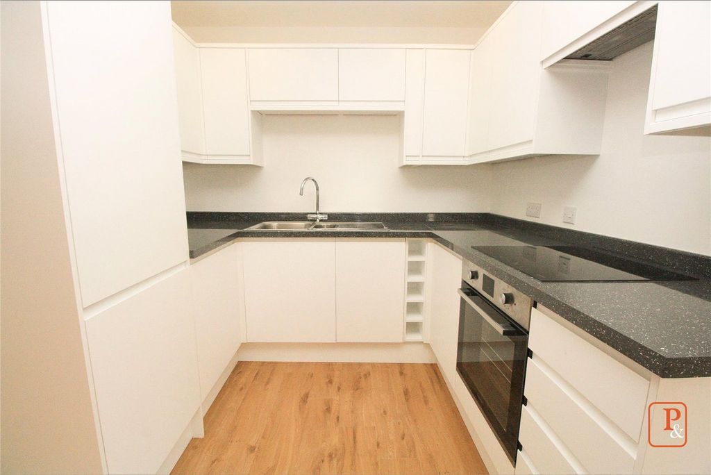 Property photo 3 of 4 Kitchen