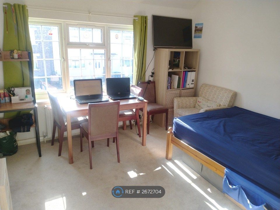 Property photo 1 of 5 Bedroom