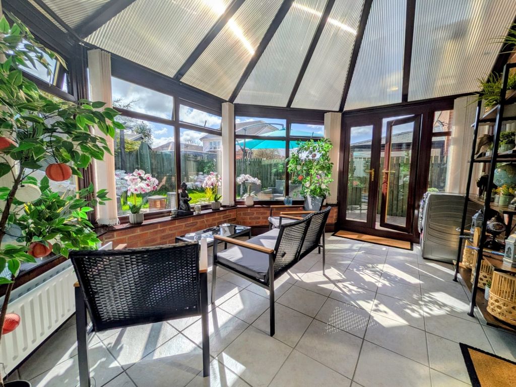 Property photo 3 of 19 65B3Ec2c-102d-47Ad-8Fdd-45A00E4Ea044