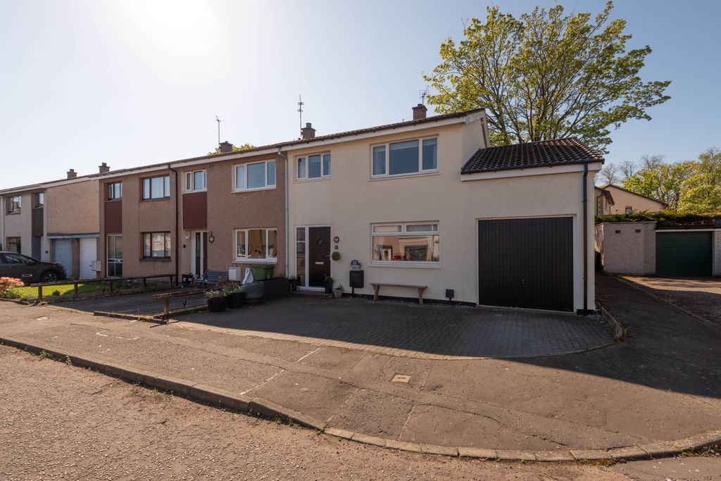 Property photo 1 of 31