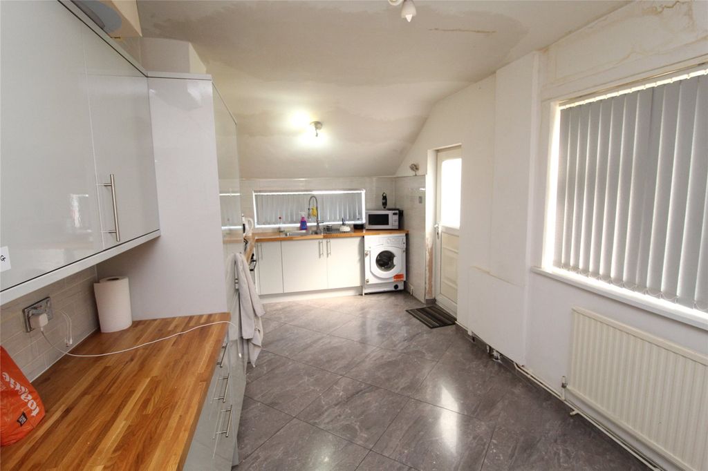 Property photo 2 of 5 Picture No. 13