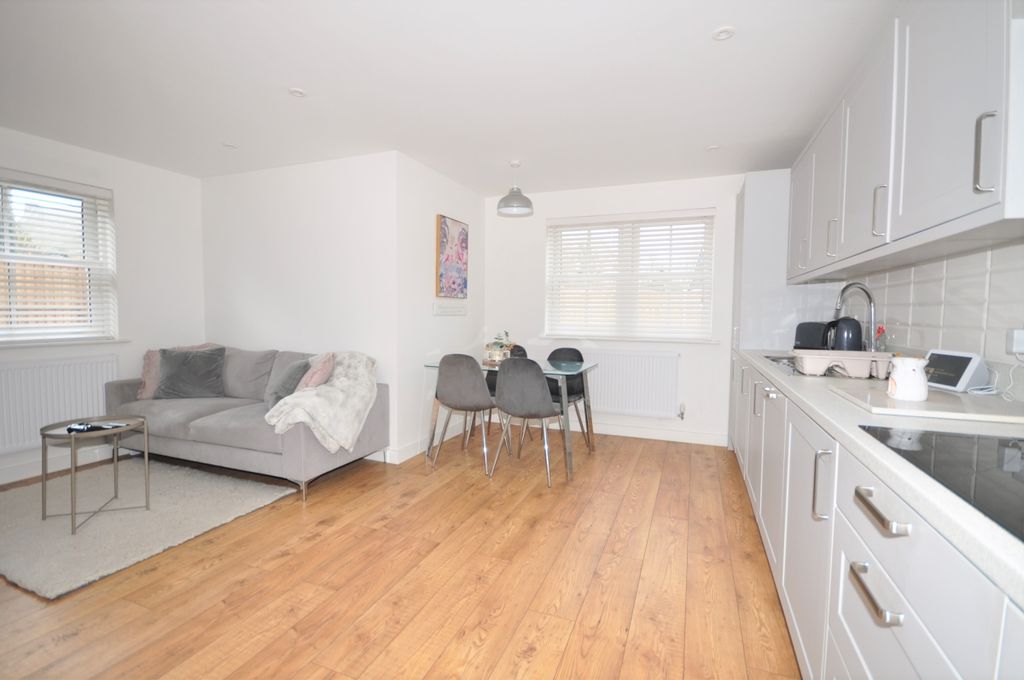 Property photo 1 of 7 Vicliving