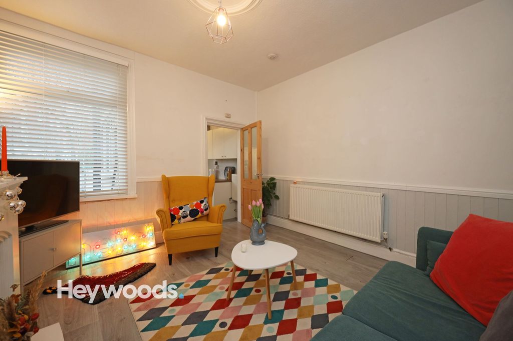 Property photo 3 of 26
