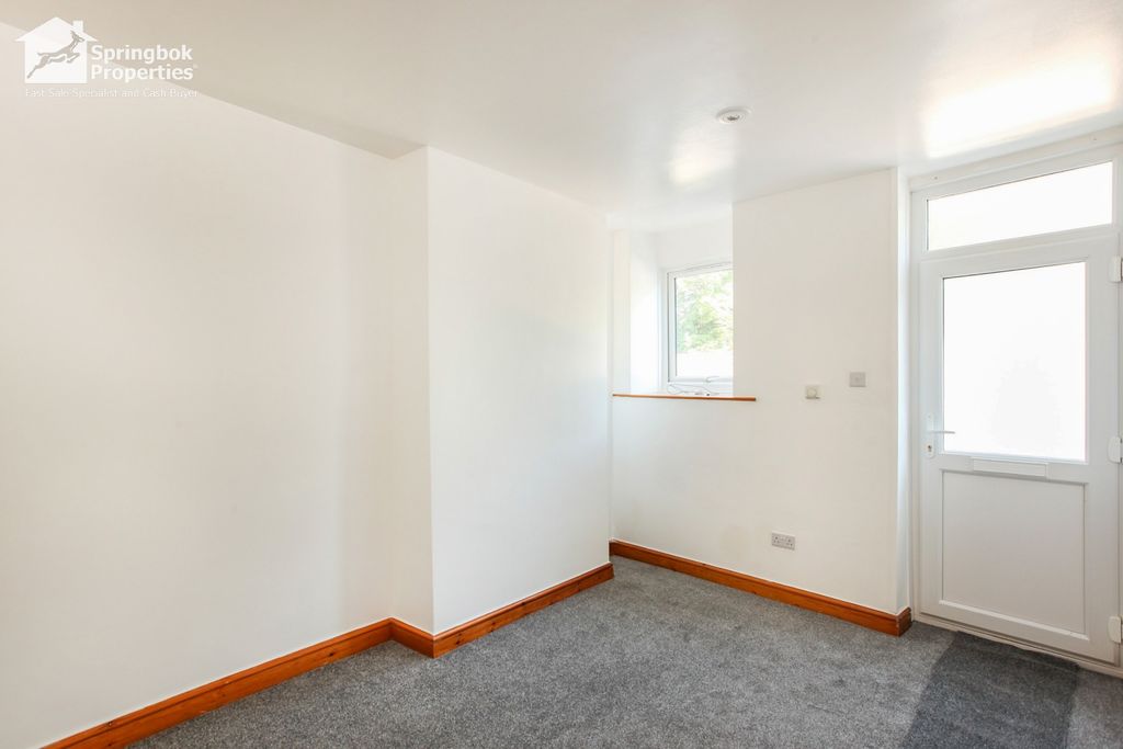 Property photo 3 of 13 Image 2