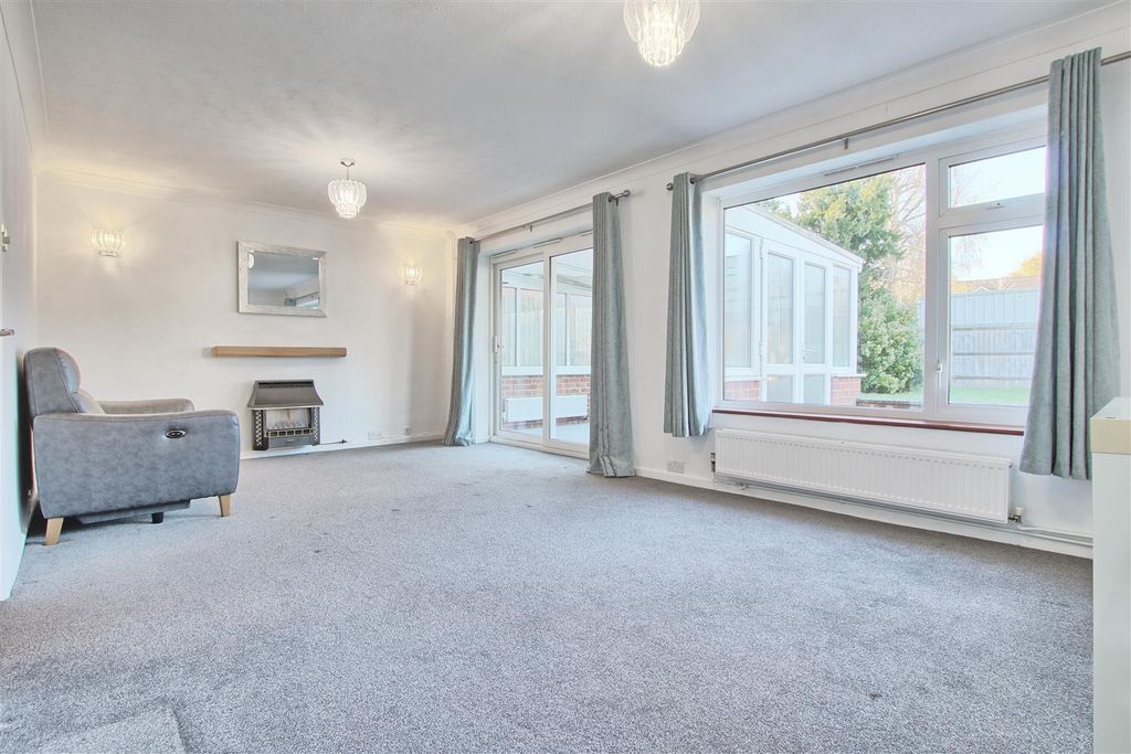 Property photo 3 of 13 Living Area.Jpg