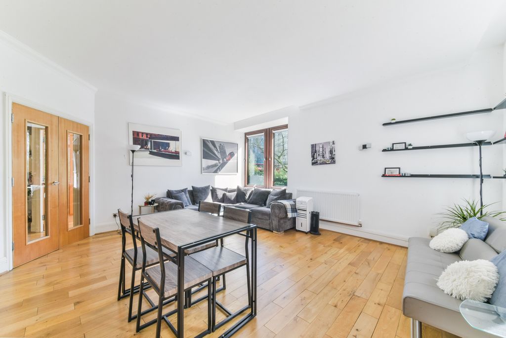 Property photo 3 of 19