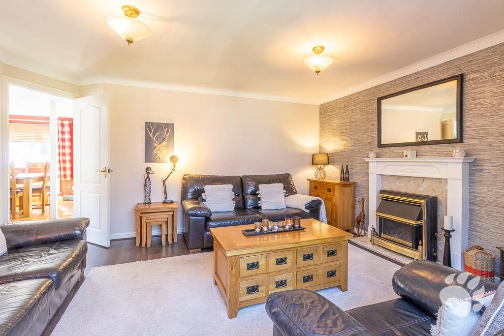 Property photo 2 of 33 Living Room