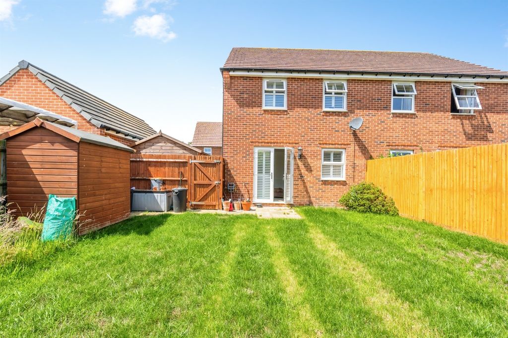 Property photo 2 of 12