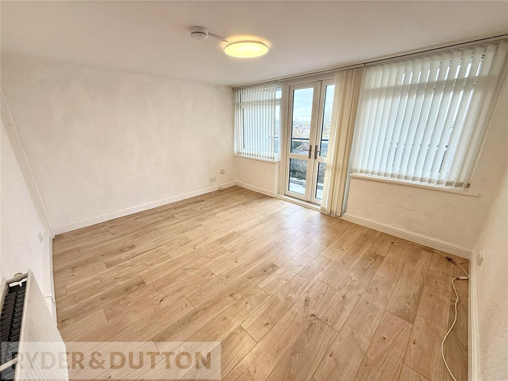 Property photo 2 of 20 Picture No. 32