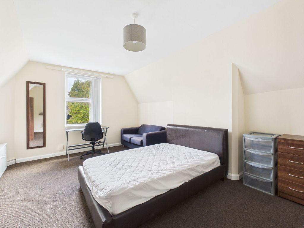 Property photo 3 of 15 Bedroom (First Floor)