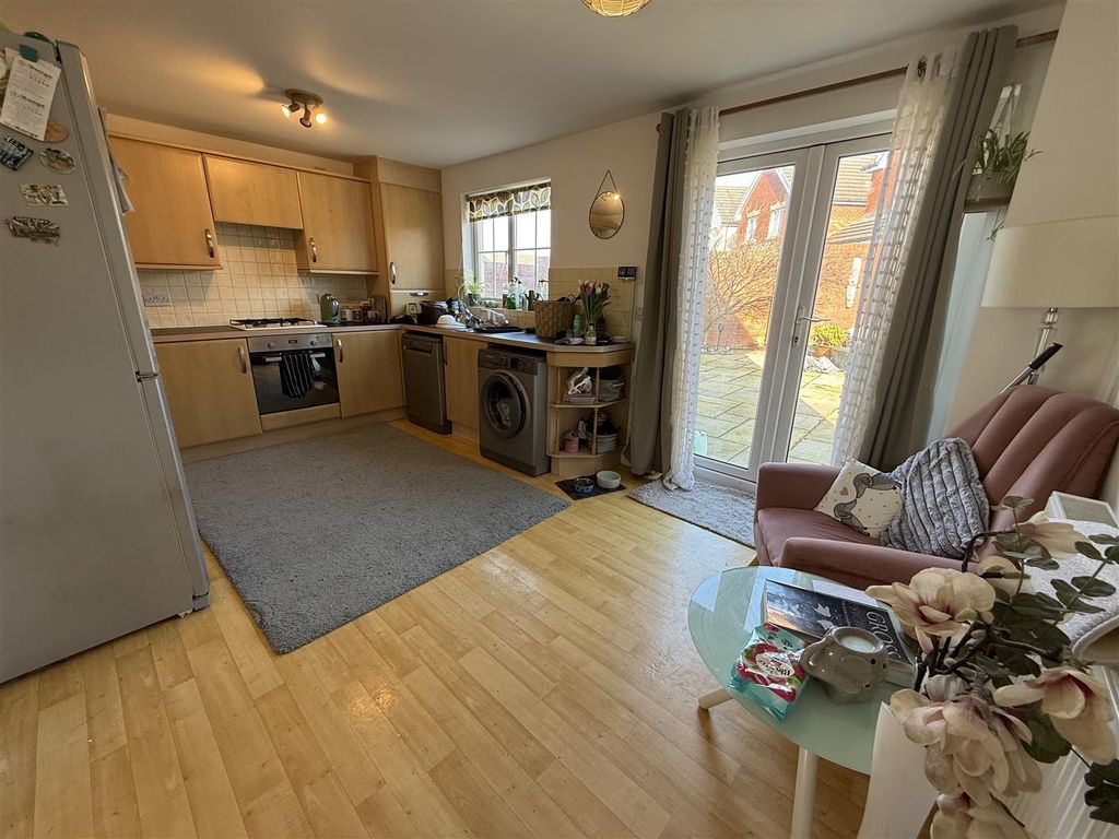 Property photo 3 of 30 Kitchen Dining Room
