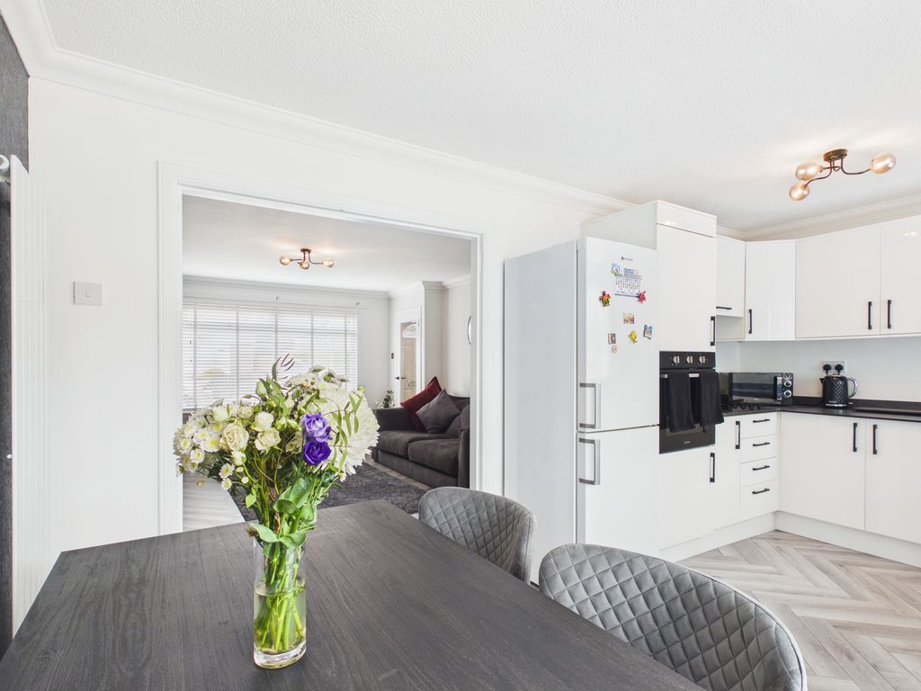 Property photo 3 of 23 Cam05526G0-Pr0113-Still017