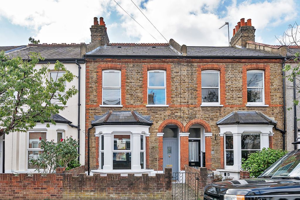 Property photo 1 of 19 1300814-1-6839733...