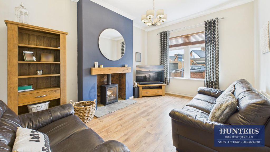 Property photo 3 of 16 Living Room