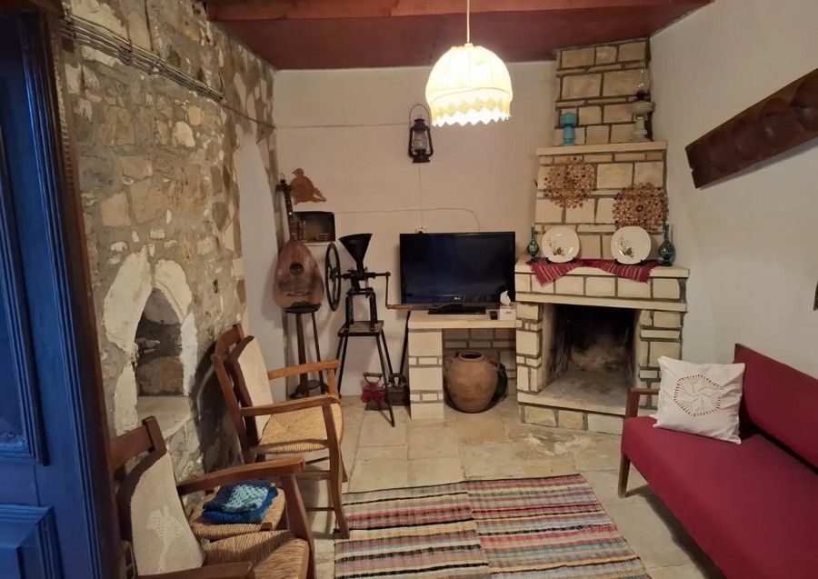 Property photo 2 of 14