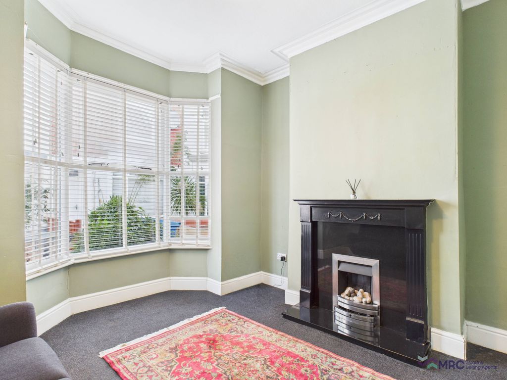 Property photo 1 of 17 2 Bedroom End-Terraced House To Rent