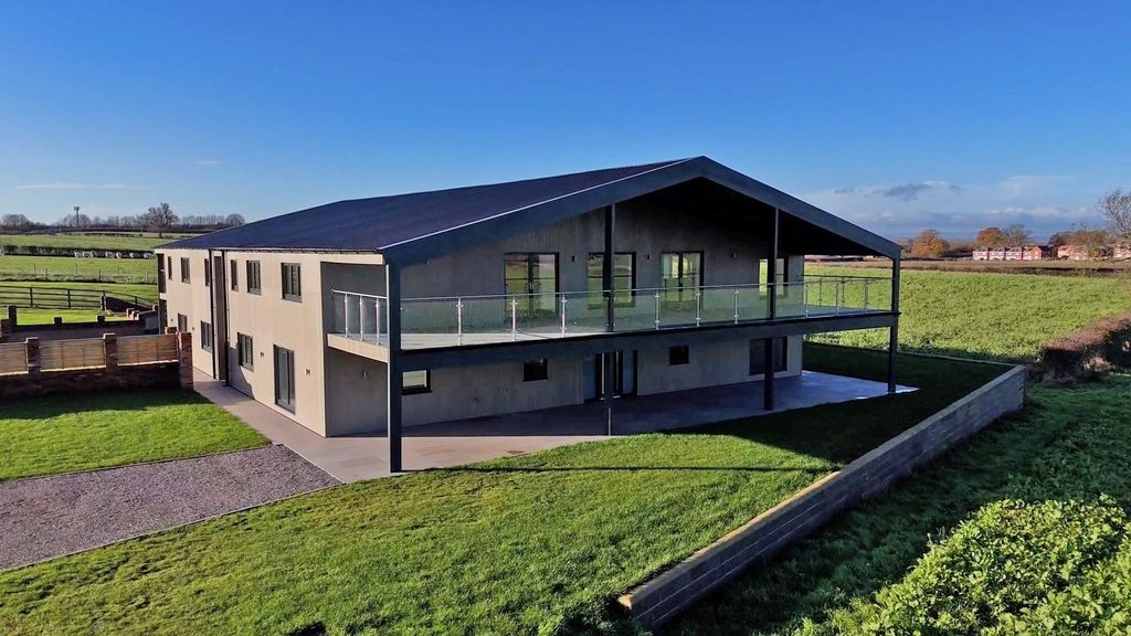 Property photo 1 of 20 Image