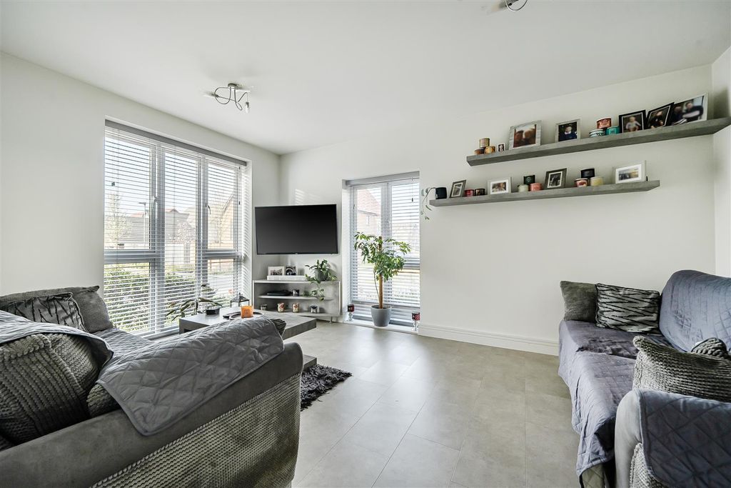 Property photo 2 of 22 1431313-11-69Bd6Fde9A076.Jpg