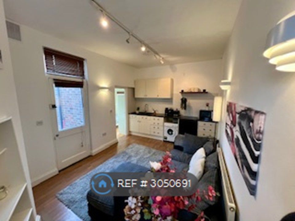 Property photo 2 of 18
