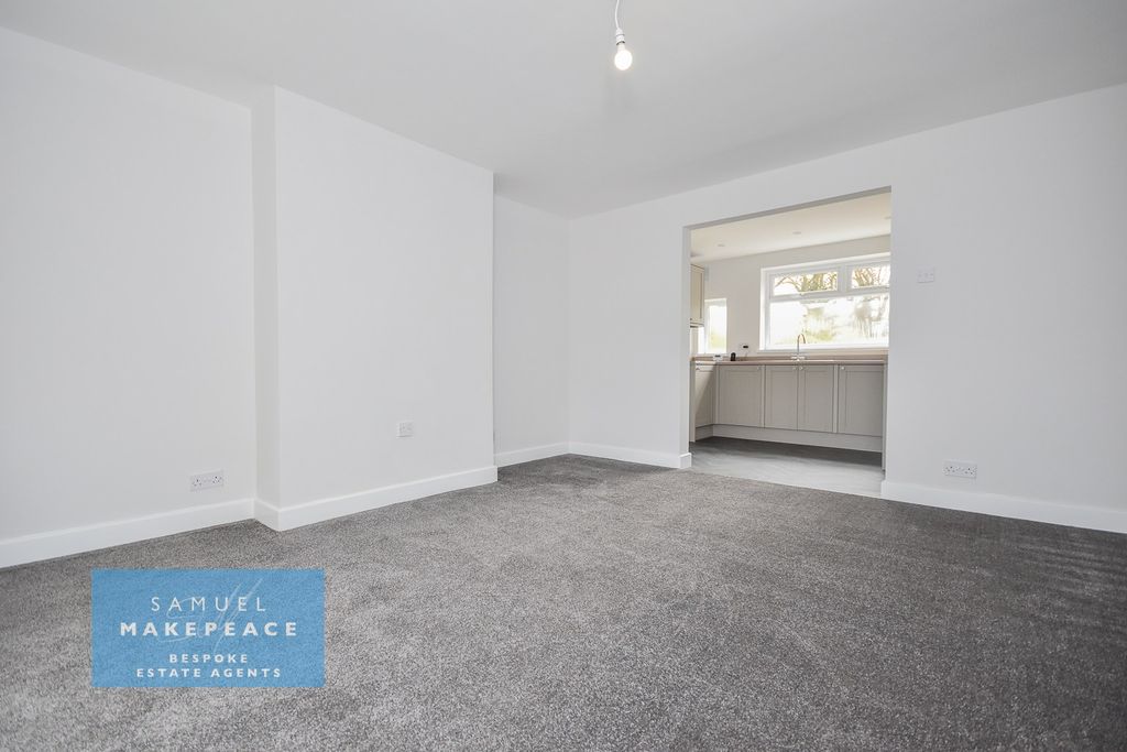 Property photo 2 of 20 Gallery