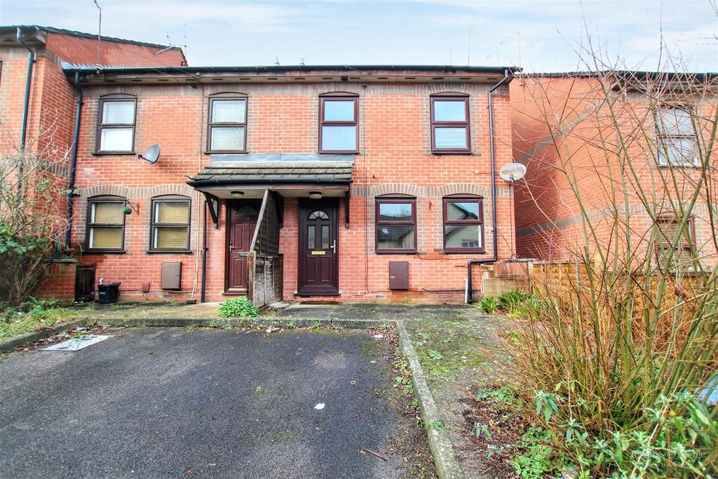 Property photo 1 of 8 Front