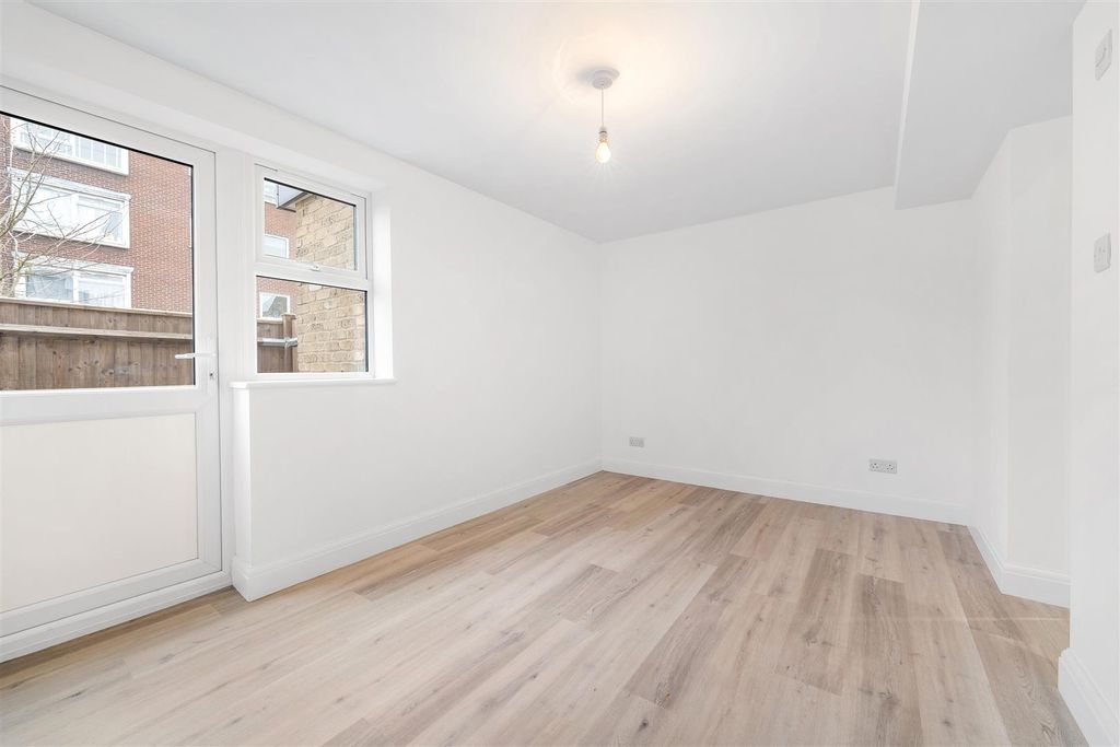 Property photo 3 of 12 Maple Road-4.Jpg