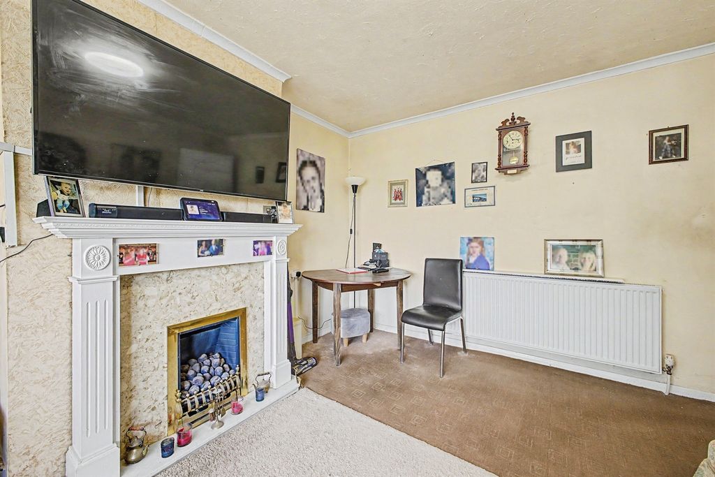 Property photo 3 of 15