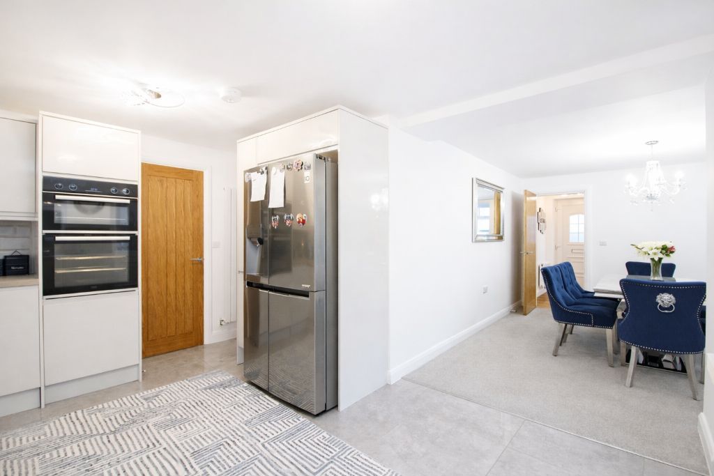 Property photo 2 of 30 Kitchen