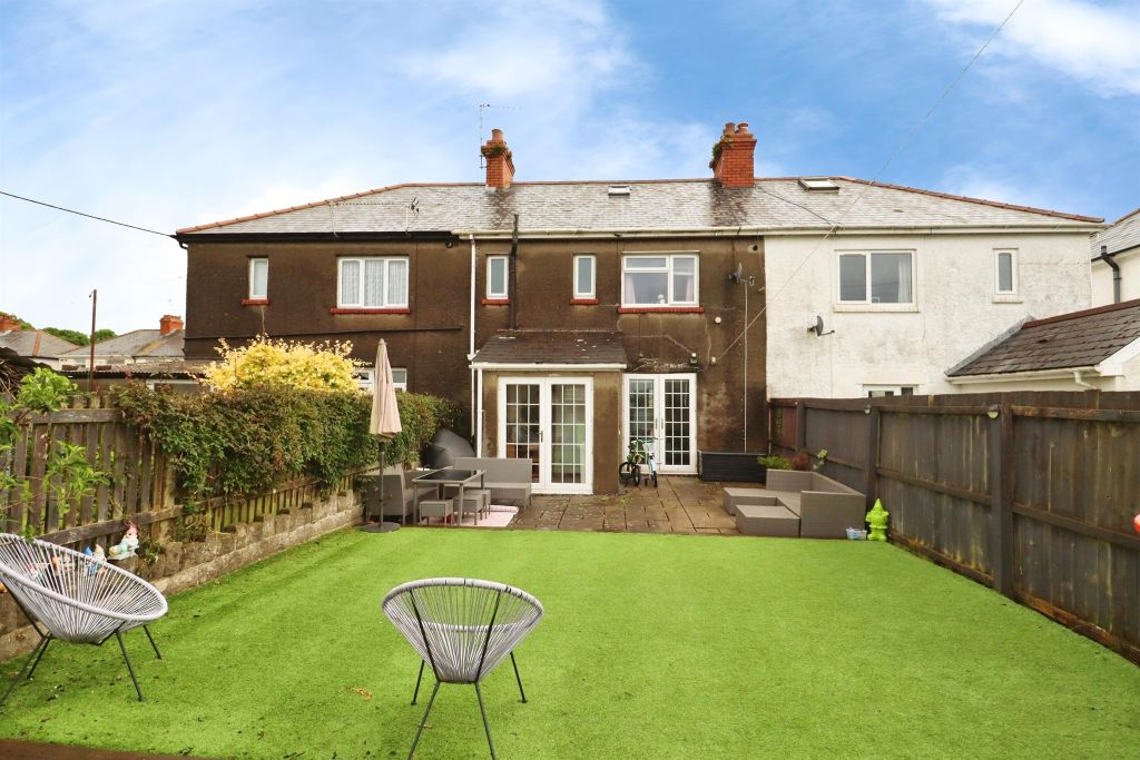 Property photo 2 of 18