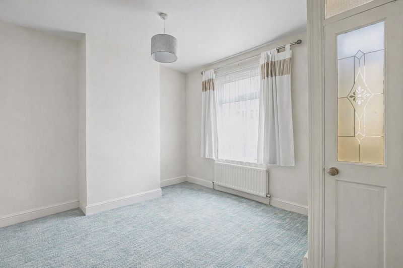 Property photo 2 of 9 Photo 11