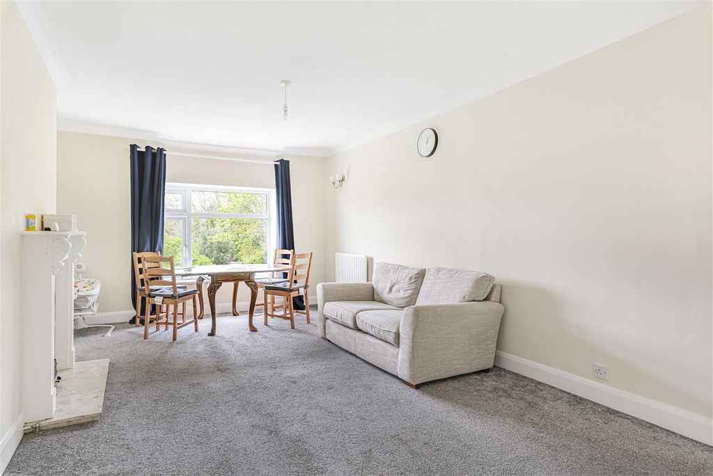 Property photo 2 of 11 Floorplan