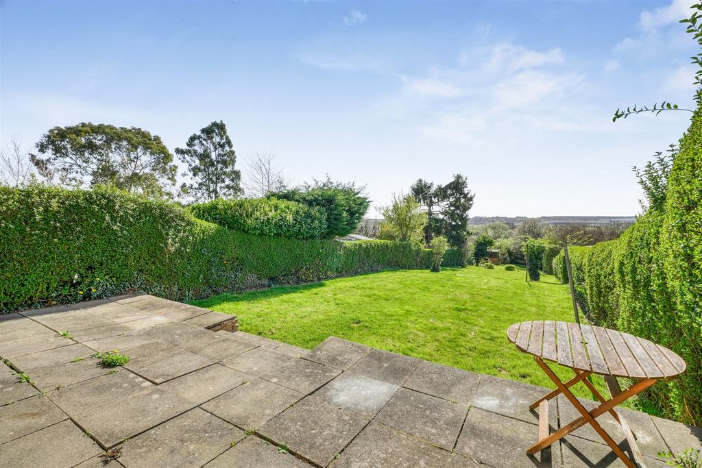 Property photo 3 of 30