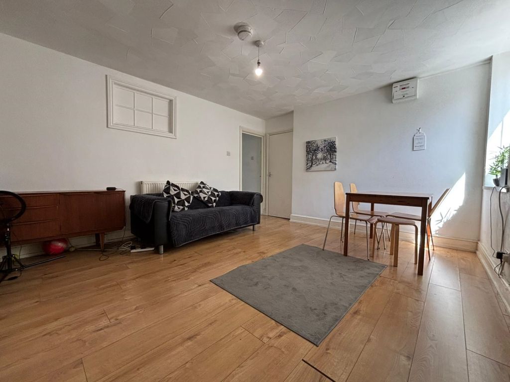 Property photo 2 of 6 Whatsapp Image 2026-05-22 At 12.50.33