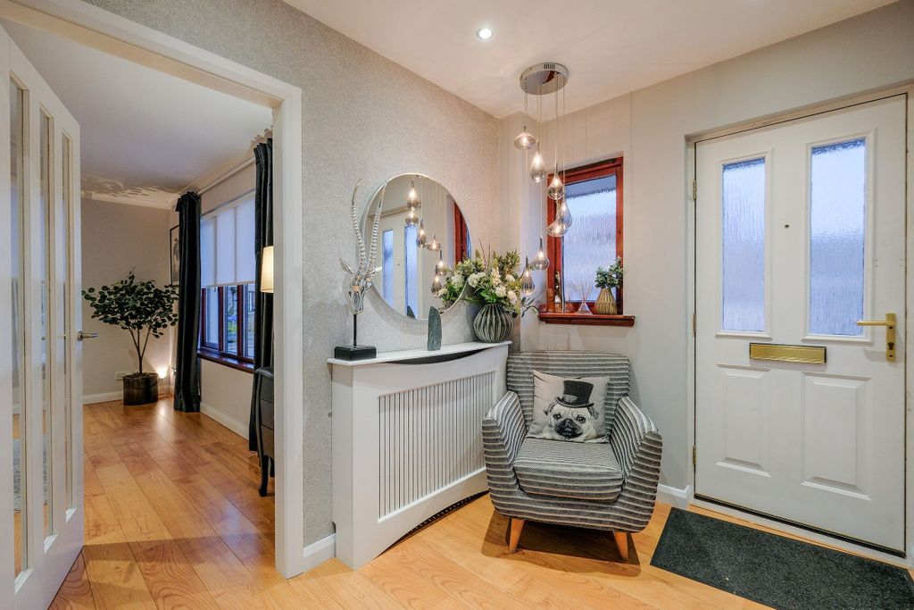 Property photo 3 of 36 Entrance Hall Alternative View