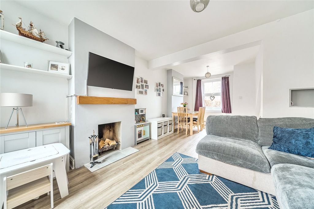 Property photo 2 of 13 Picture No. 16