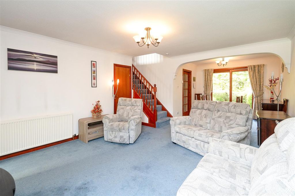 Property photo 3 of 21