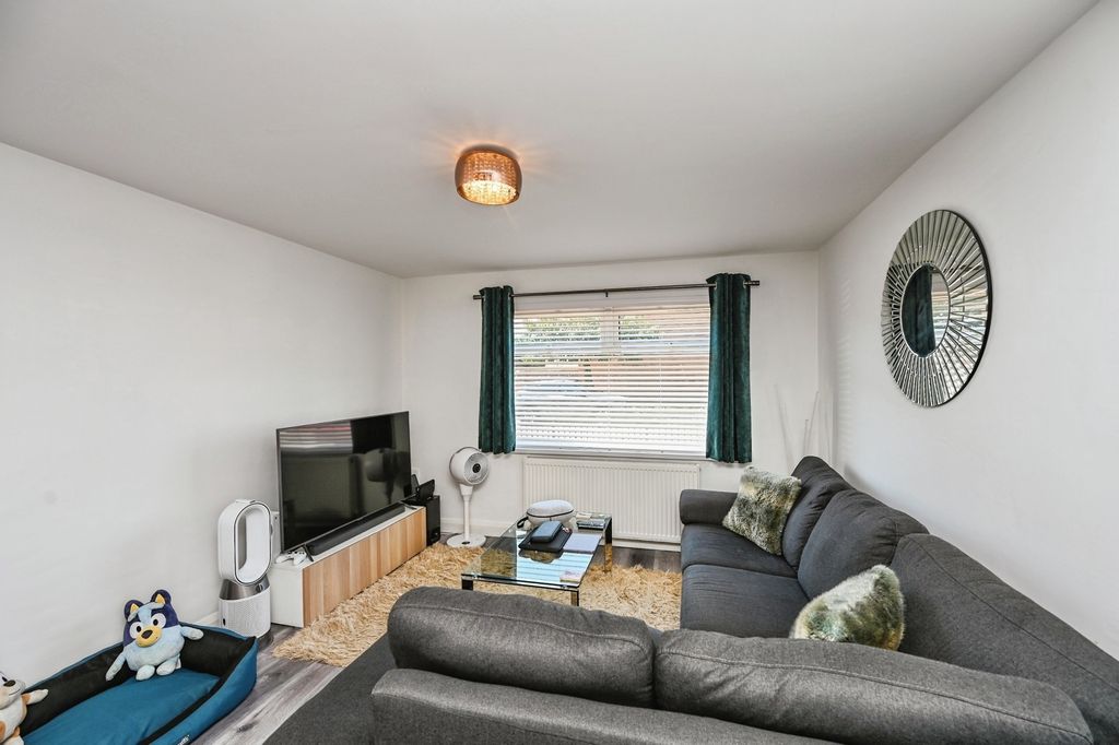 Property photo 3 of 15 Pbox-Img.Jpg