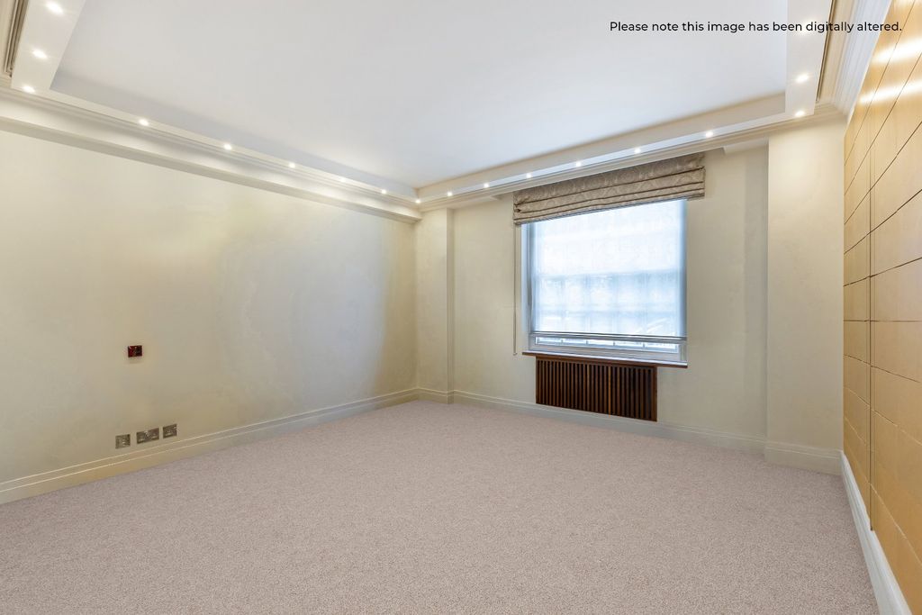 Property photo 3 of 9 Bedroom