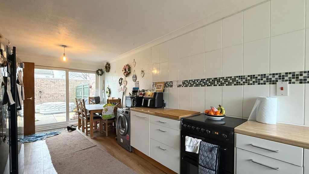 Property photo 2 of 10 Picture No. 01