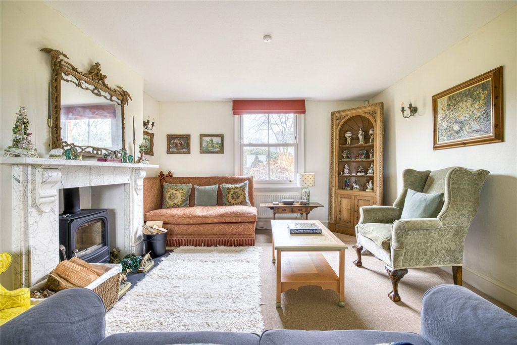 Property photo 3 of 41 Sitting Room