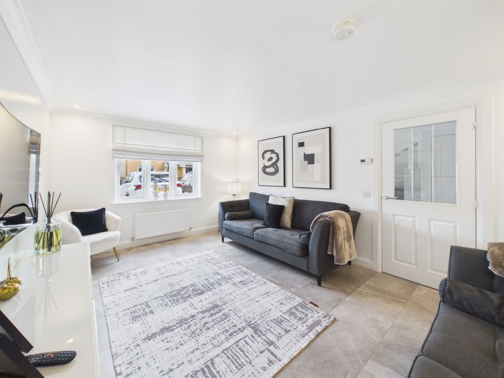 Property photo 3 of 38