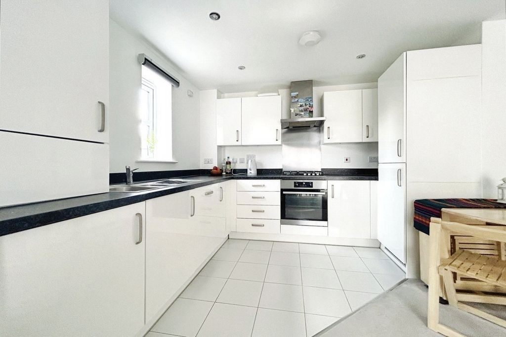 Property photo 3 of 12 Pbox-Img.Jpg