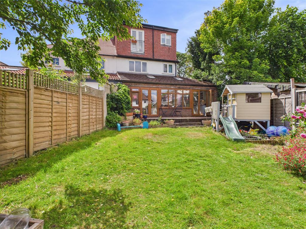 Property photo 2 of 20