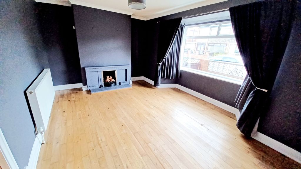 Property photo 3 of 17 20250930_142929